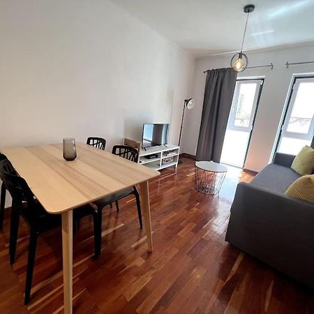 Апартаменты Prime Location - Historic District With Private Parking Лиссабон Экстерьер фото